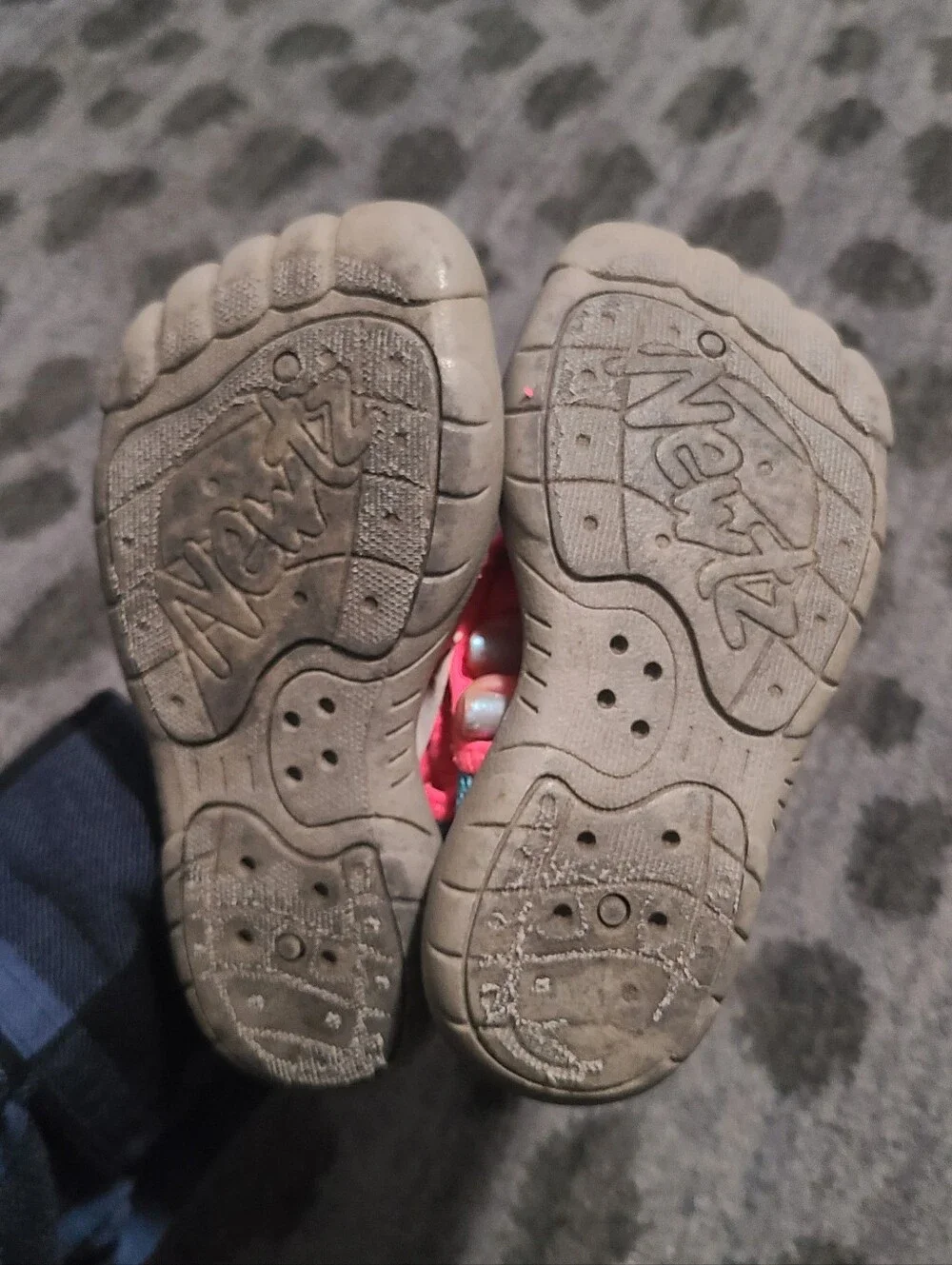 Newtz Water Shoes Girls sz 7